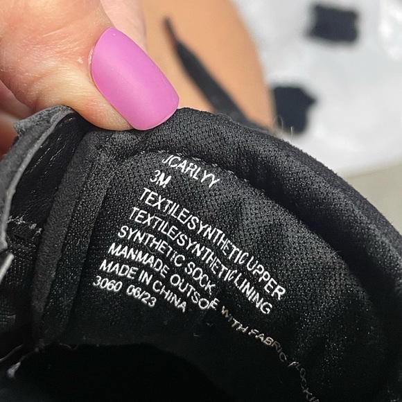 Steve Madden Girls JCarlly black embellished High tops, size 3 - Picture 5 of 6